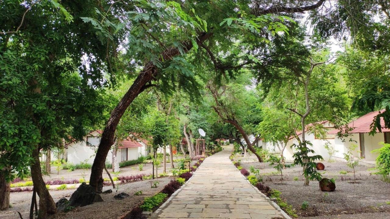 Aranya Vilas - A Nature Resort Udaipur Dış mekan fotoğraf